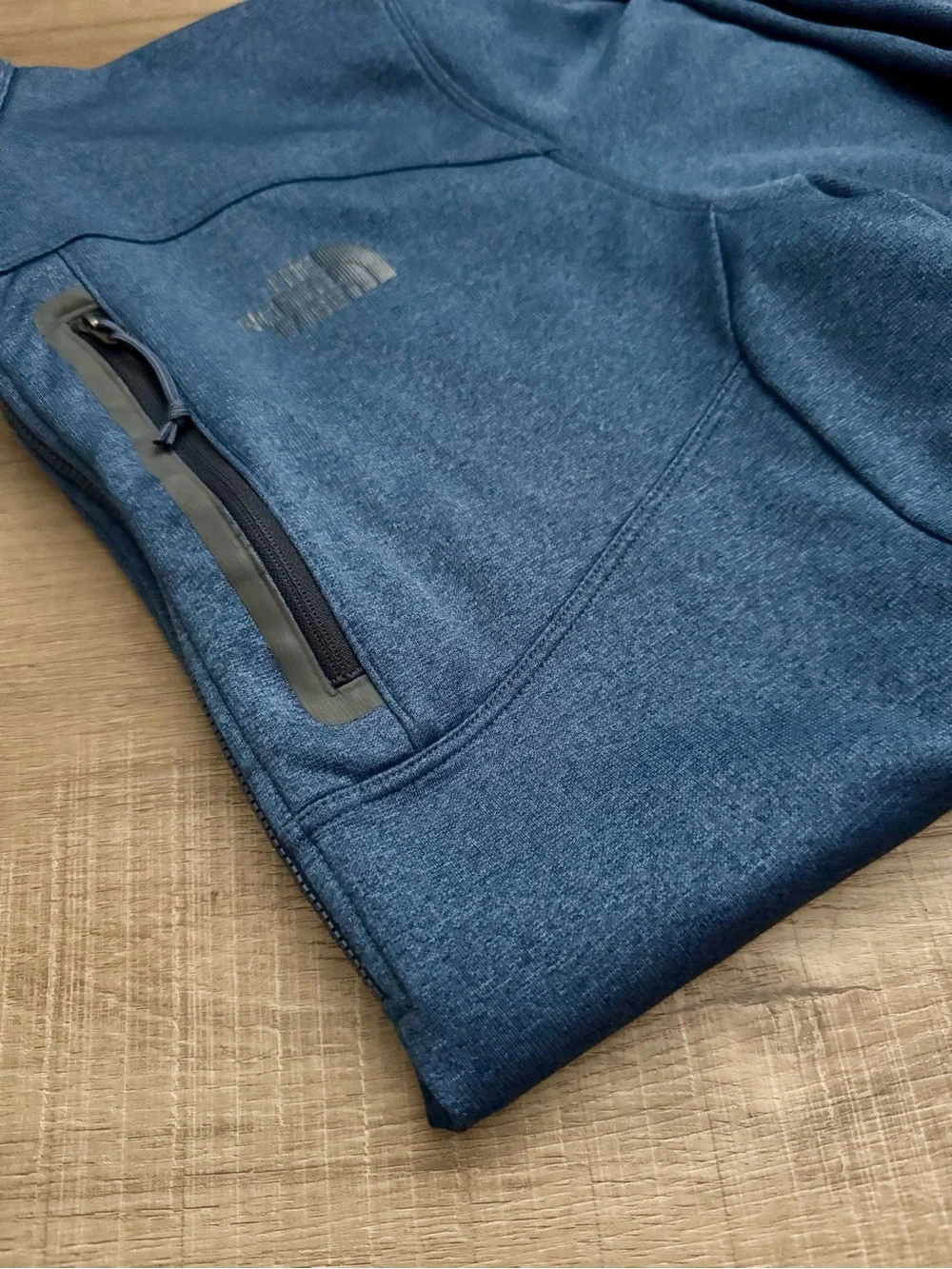 The North Face Men’s L Blue 1/4 Zip Performance Pullover Jacket